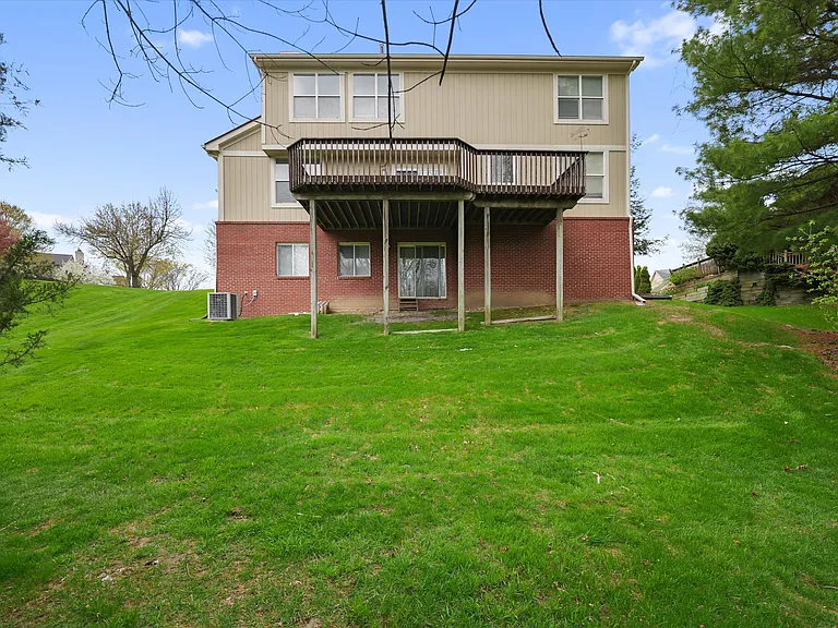 31216 Kingswood Blvd — Photo 3