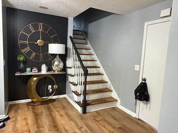 5th image of 691 Davidson Dr