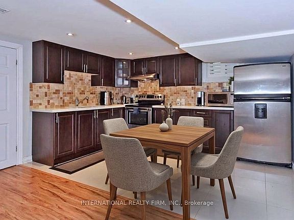 3rd image of 328 Sheppard Ave