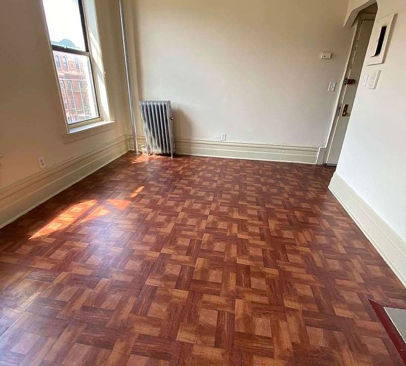 2nd image of 1250 Morris Ave APT 4D