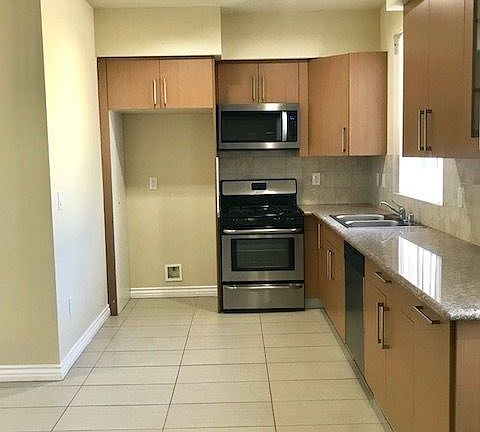 3rd image of 16023 Vanowen St #2
