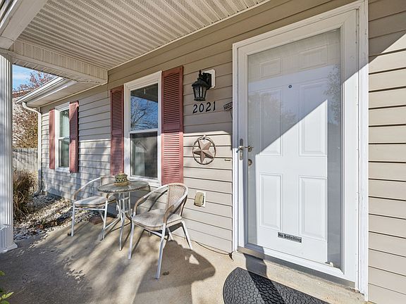 5th image of 2021 Ravenwood Dr