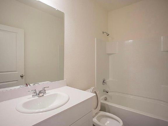 4th image of 1628 Escondido Dr