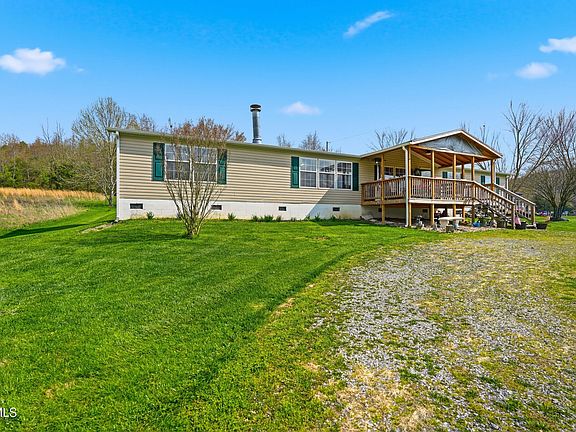 4th image of 740 Happy Valley Rd