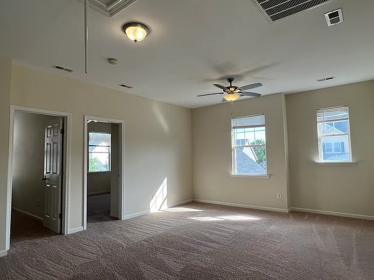 1429 Dairy Glen Dr — Photo 32