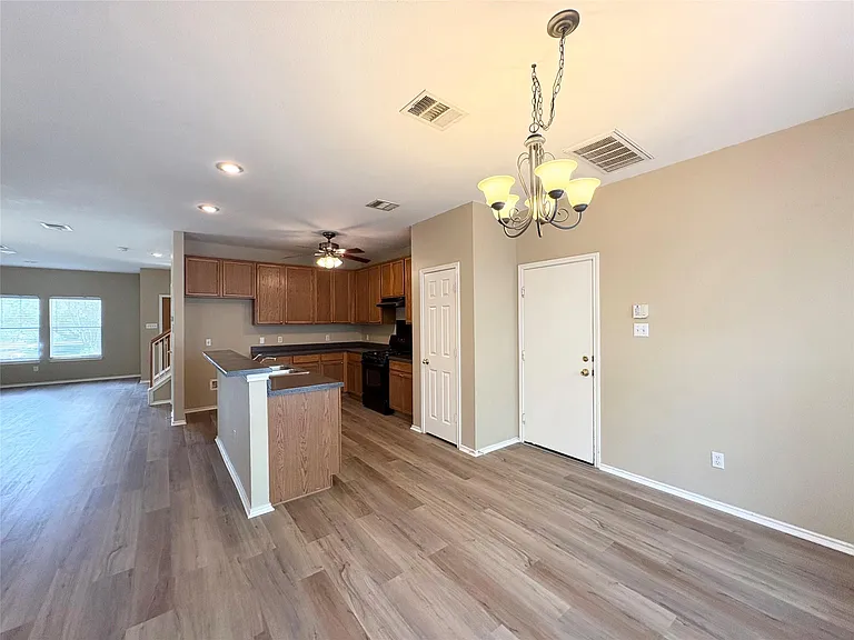 800 Bull Creek Pkwy — Photo 13