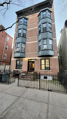 Rented by New York Dwellings LLC | media 22