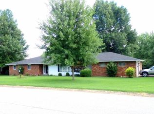 931 Lewis St, Marshfield, MO 65706