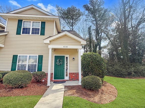 Front exterior- End UNIT!!