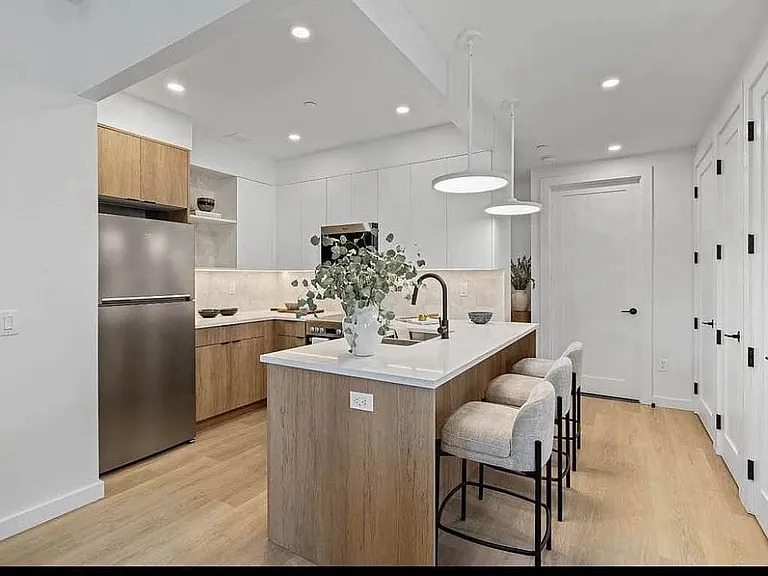 1615 Cedar St #423 — Photo 3