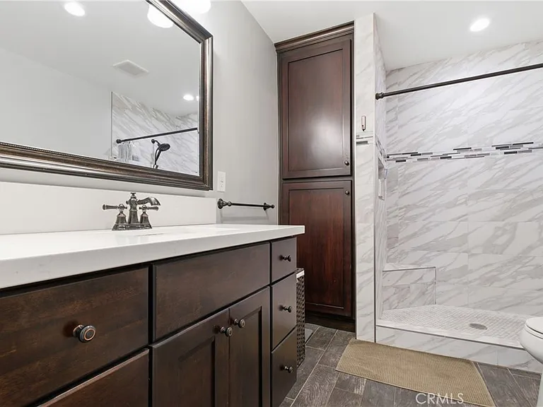 3403 Roxanne Ave — Photo 14