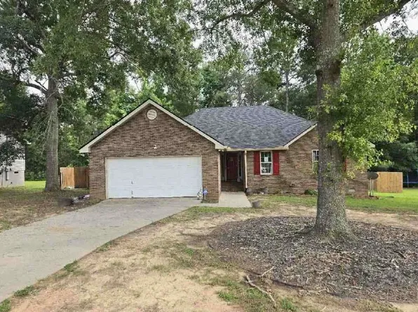 107 Oakwood Dr, Harlem, GA 30814