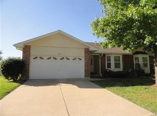 3050 Shady Oak Dr, Saint Charles, MO 63301
