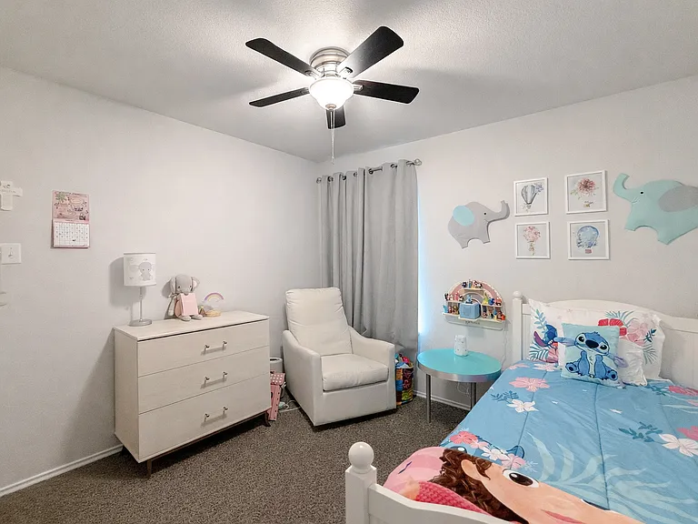 2403 Corradino St — Photo 24