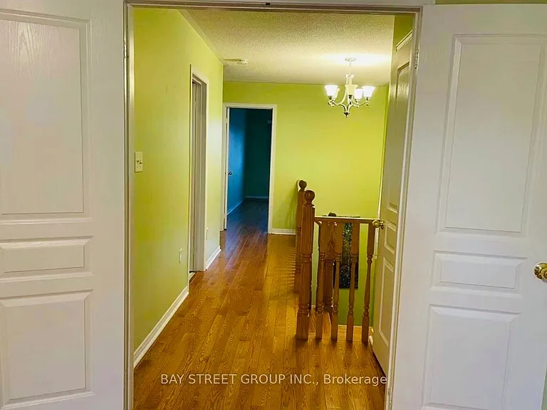 10 Cobblehill Ct — Photo 8