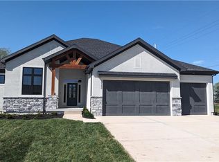 10300 W 160th Ter, Overland Park, KS 66221