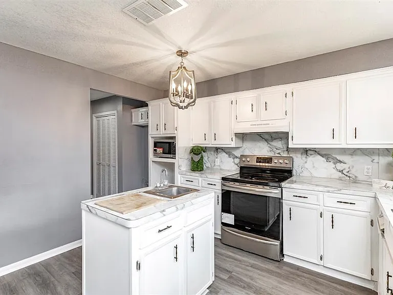 2275 Edson Dr — Photo 4