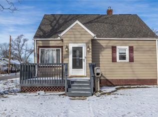 33 Pierce Ave, Cuyahoga Falls, OH 44221