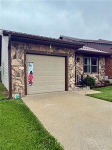 130 N Ryans Way, Saint Joseph, MO, 64506