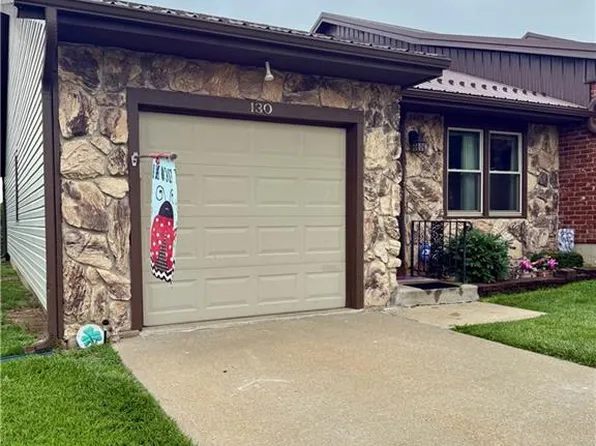 130 N Ryans Way, Saint Joseph, MO 64506