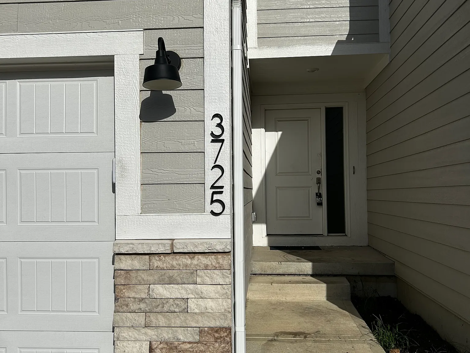 3 bed, 1563 sqft, $2,400 — Photo 3