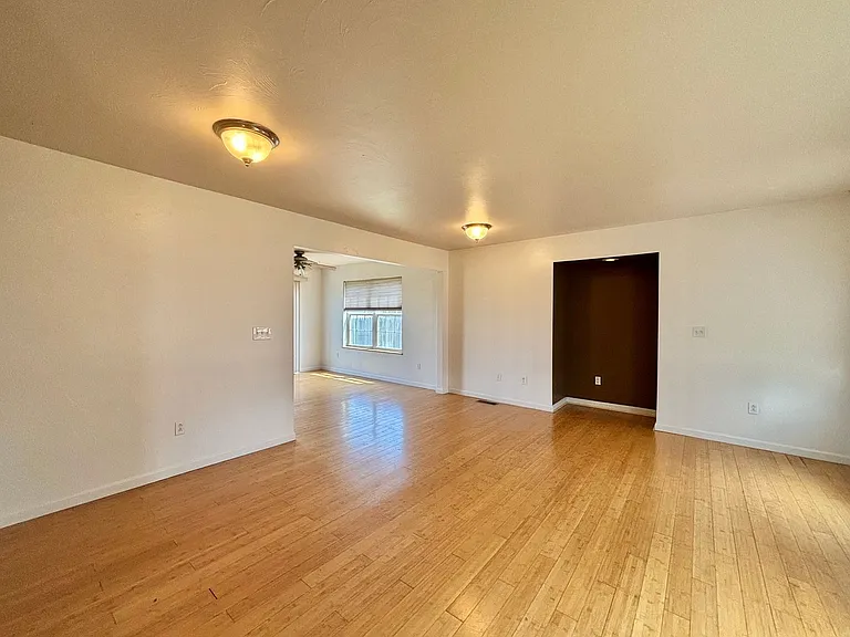 1408 Wyoming St — Photo 2