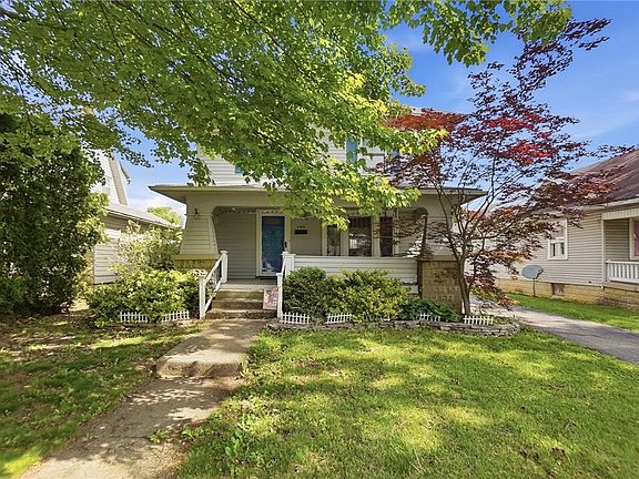 3rd image of 146 N Kensington Pl