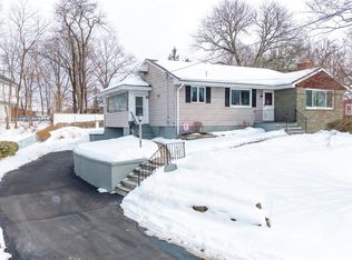 2 Clifton Ter, Kingston, NY 12401