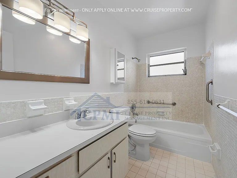Ocean House - 360 Fiesta Ave Jupiter, FL 33469 — Photo 10