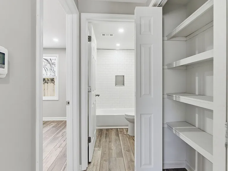 413 Price Ave — Photo 17