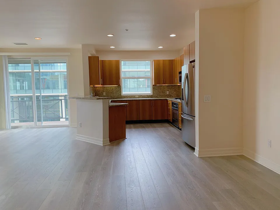 550 Park Blvd #2407