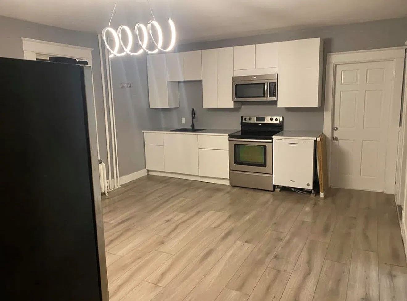 2 bed, 1250 sqft, $1,400 — Photo 1
