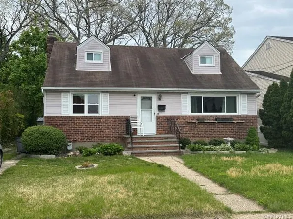 1916 Wilson Avenue, North Bellmore, NY 11710