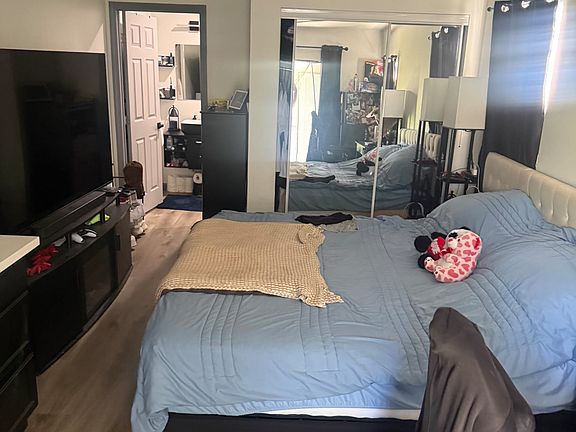 4th image of 4863 Pepperwood Ave Unit C