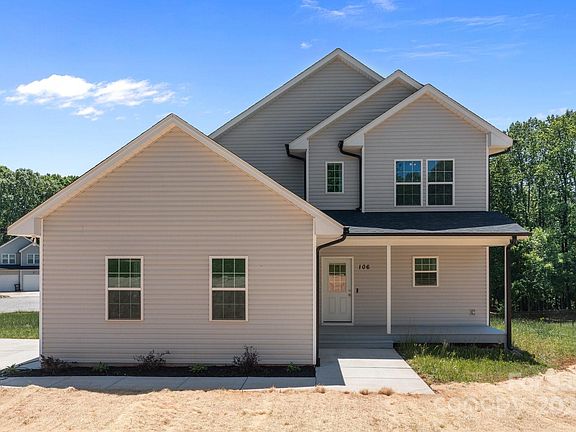 3rd image of 106 Desert Sky Ct