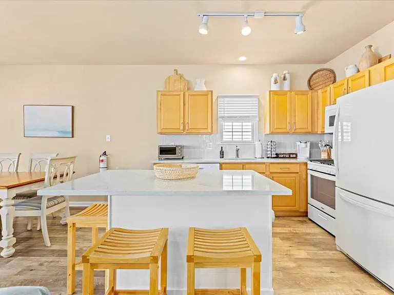 2757 Asbury Ave #A — Photo 13
