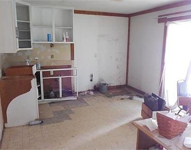 4th image of 3948 Greenmont Dr