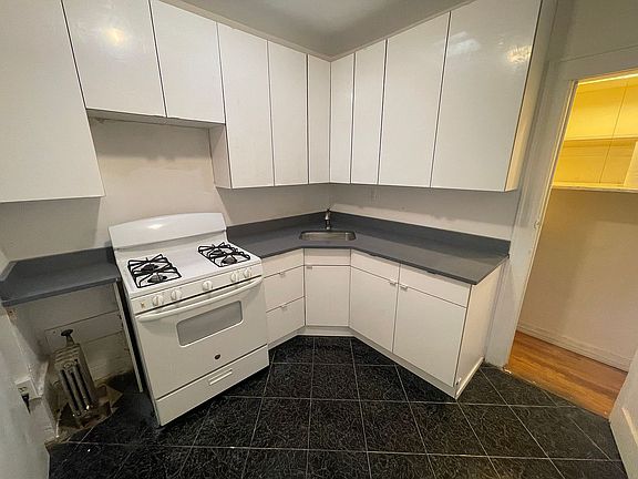 2nd image of 18228 Hillside Ave #3