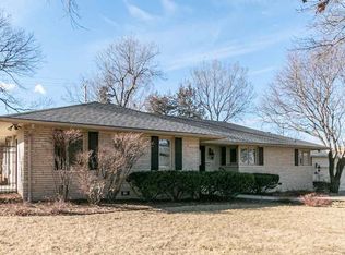 212 Pine Dr, Manhattan, KS 66502
