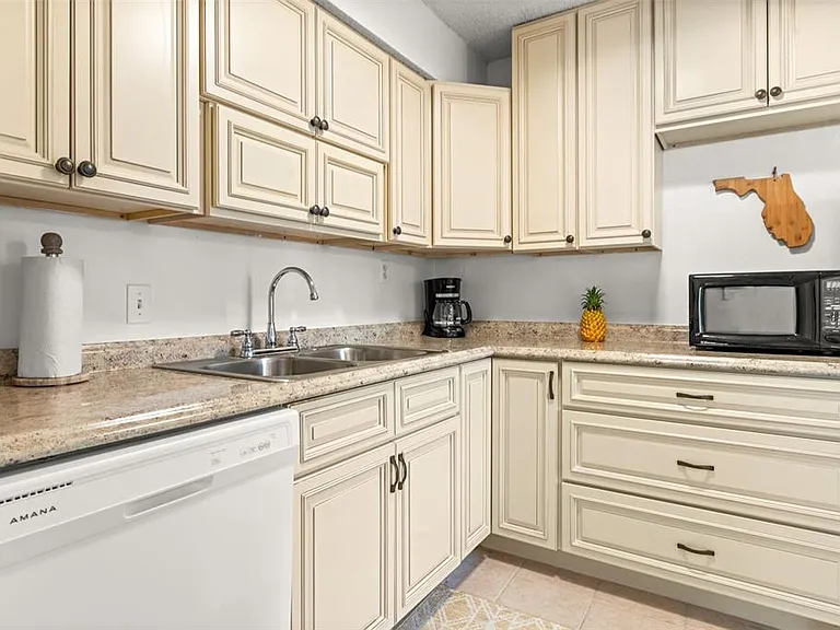 4215 E Bay Dr #1806D — Photo 10
