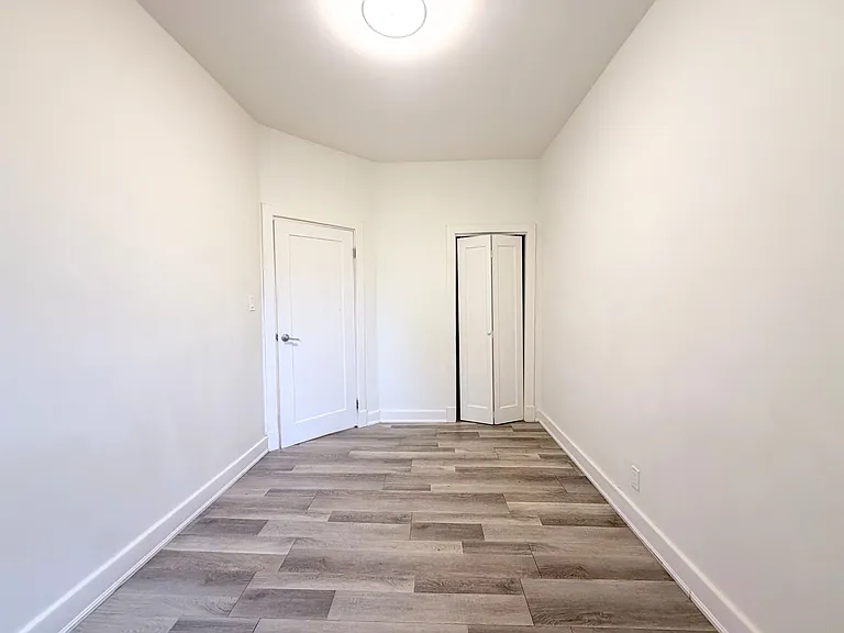 609 Beach Blvd #2 — Photo 11
