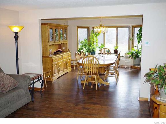 5th image of 38 Centennial Ct