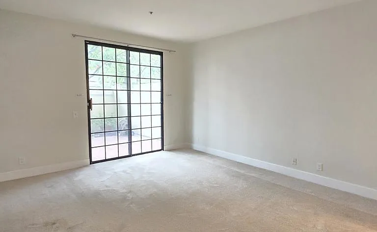 235 S Holliston Ave #113 — Photo 12