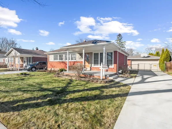 29726 Red Cedar Dr, Flat Rock, MI 48134