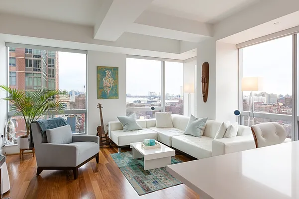 Rented by MNS | media 34