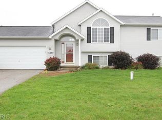 16690 Antler Dr NE, Cedar Springs, MI 49319