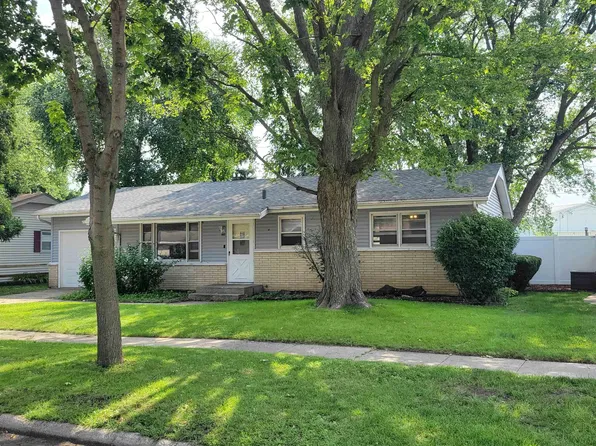 7713 Buffalo Grove Rd, Loves Park, IL 61111