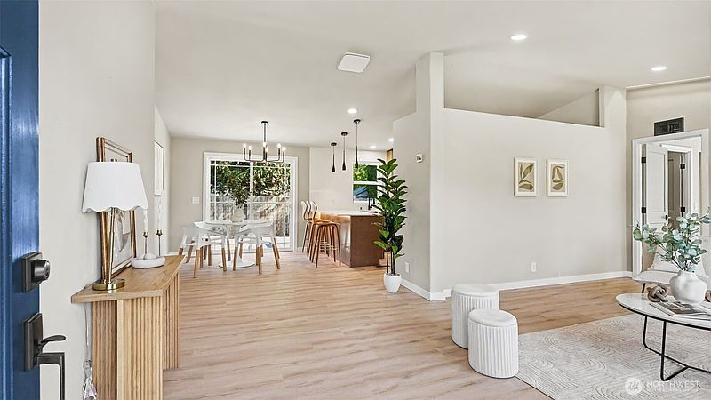5th image of 1904 Trilium Lane