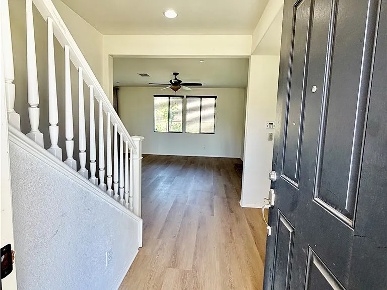 38129 Turning Leaf Ct — Photo 3