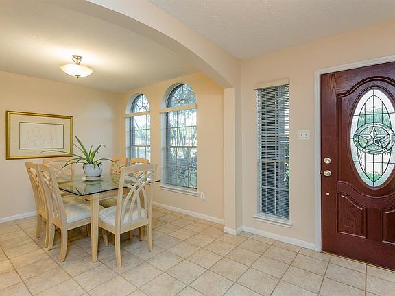 3rd image of 2702 Glencullen Ln